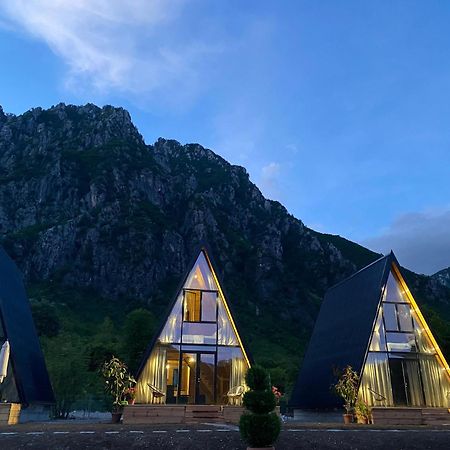 Monark Villas Shkodër Esterno foto
