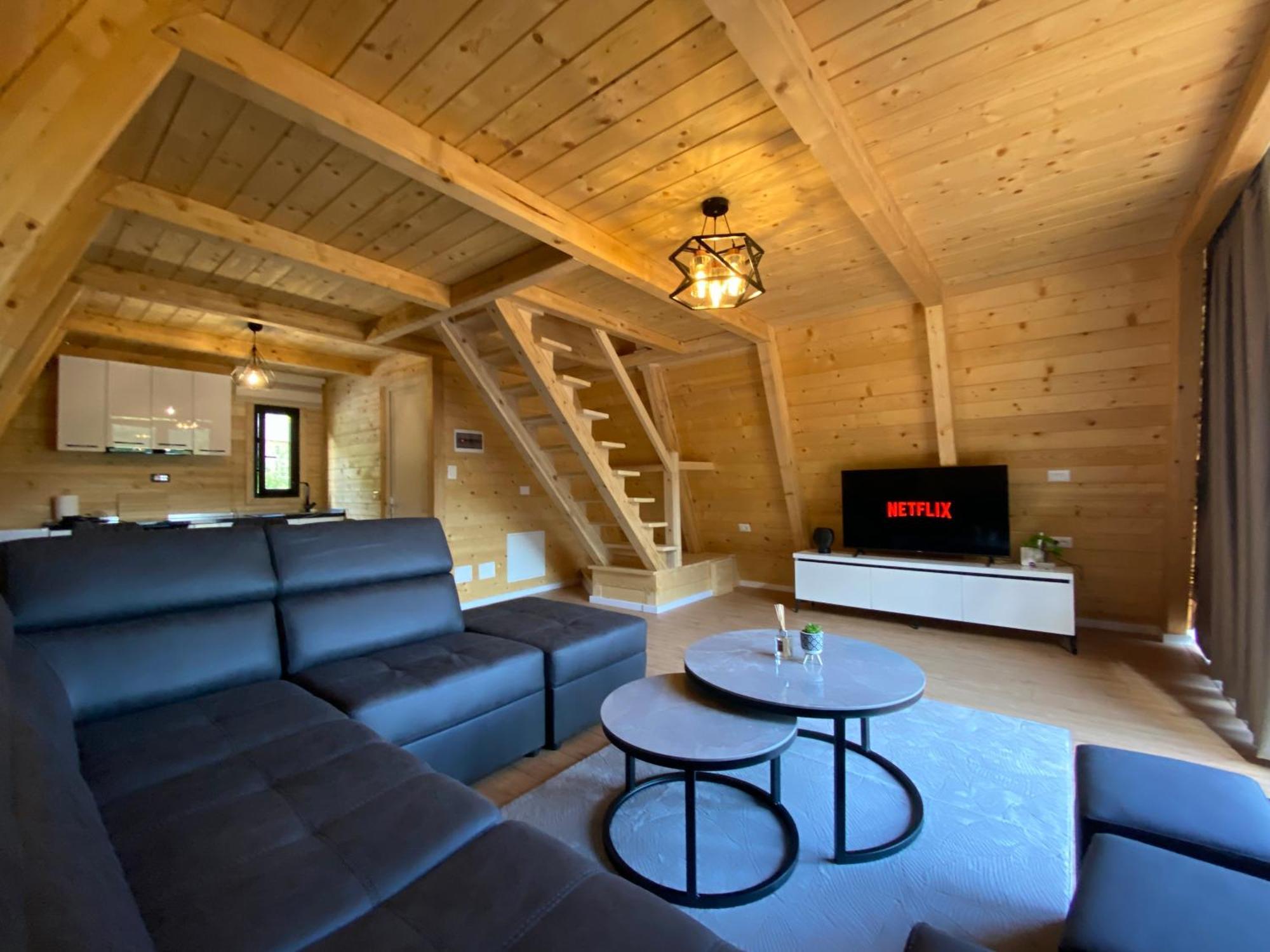 Monark Villas Shkodër Esterno foto